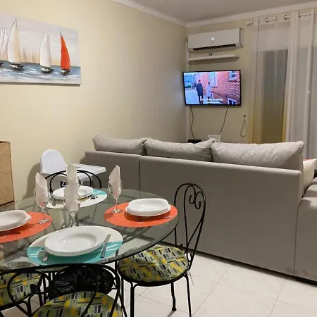 Da Rocha Center Flat With Balcony * Portimão